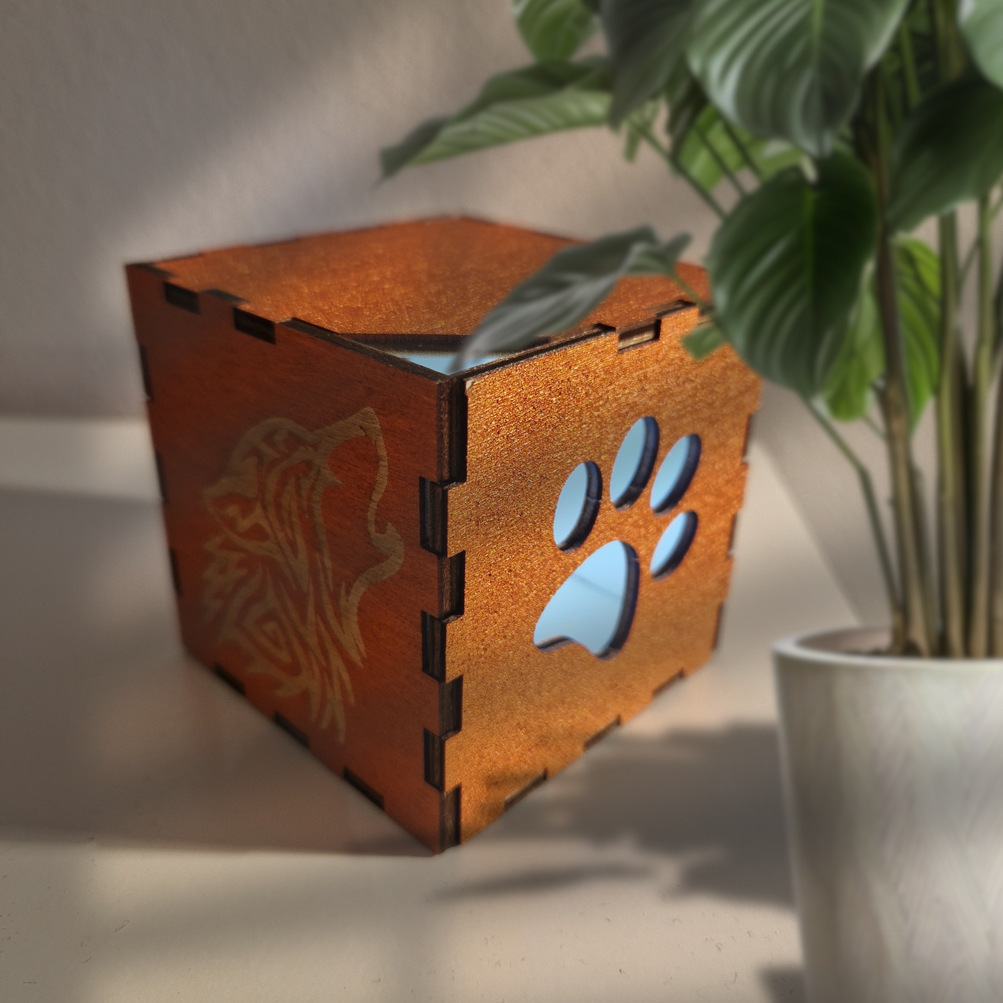 Scatola luminosa in legno-bronzo